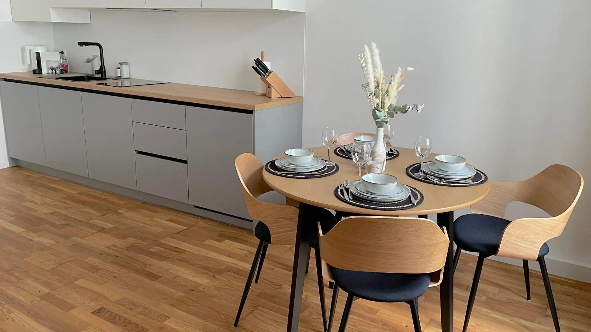 Authentic Apartment Near The City Centre location